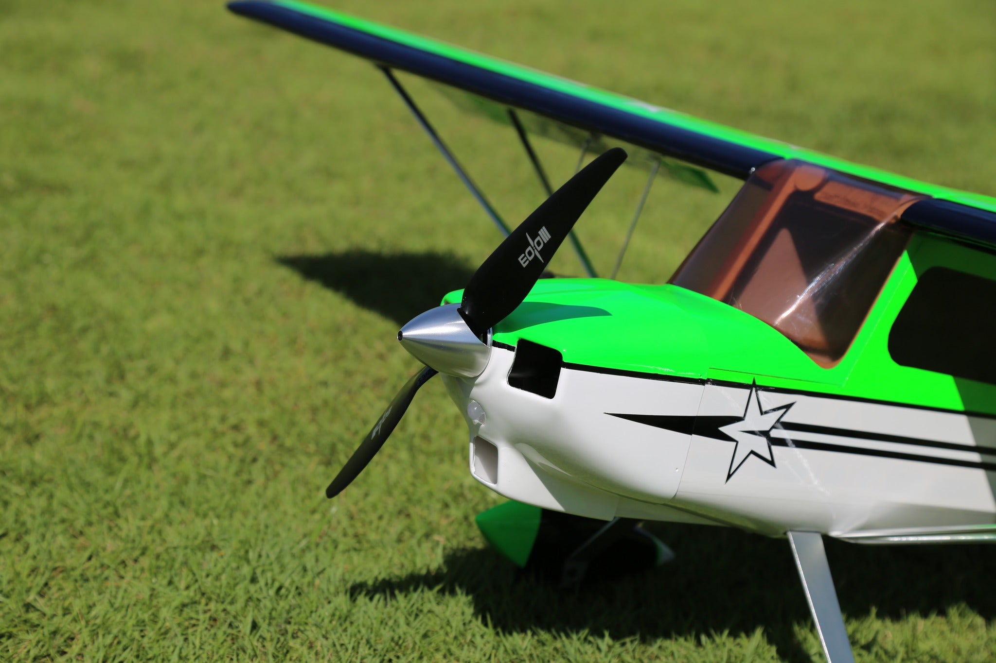 OMPHobby Super Decathlon green 1400mm PNP